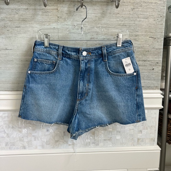 NWT new 29 fits 28 Anthropologie pilcro high rise frayed denim jean shorts blue - Picture 3 of 17
